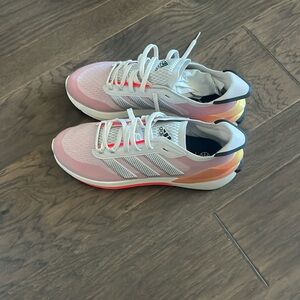 Adidas Avryn Running Shoes